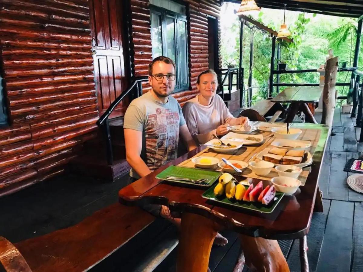 Hilltop Wood Lodge Ella Ngoại thất bức ảnh