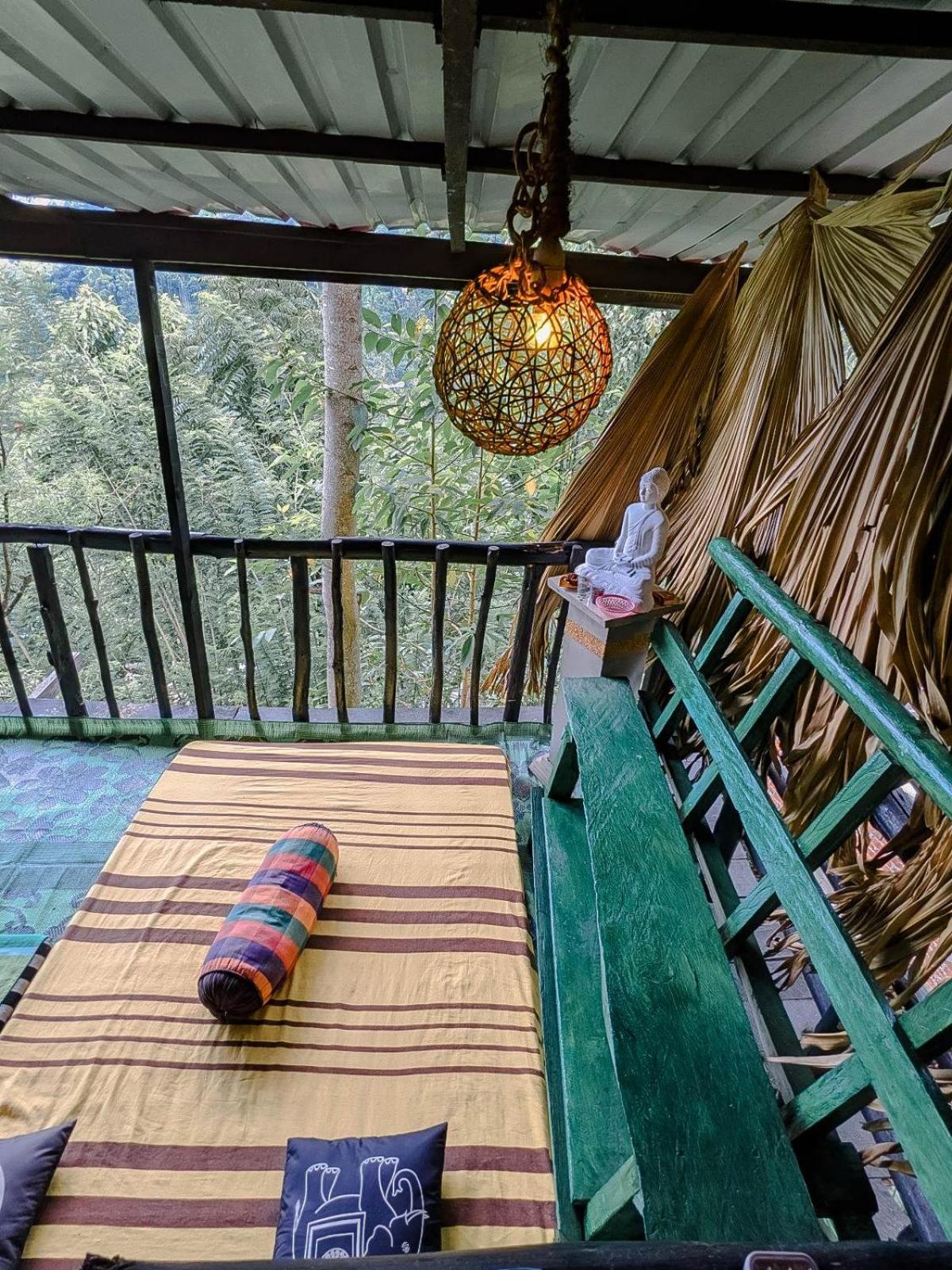 Hilltop Wood Lodge Ella Ngoại thất bức ảnh