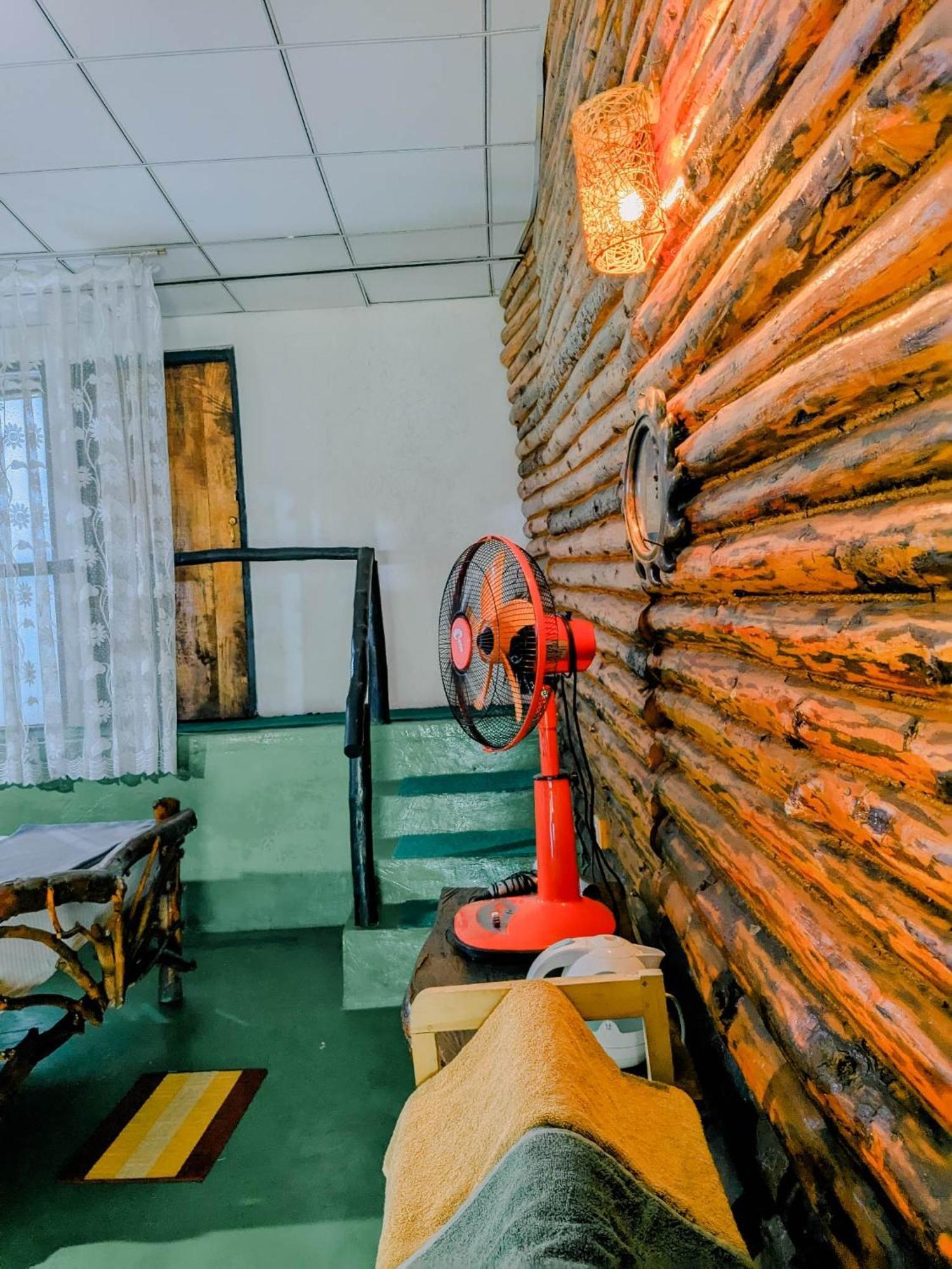 Hilltop Wood Lodge Ella Ngoại thất bức ảnh